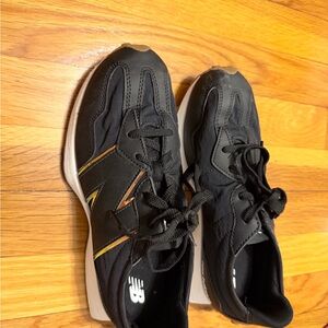 New Balance boys sneakers never work